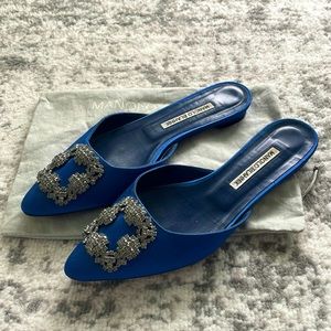 Manolo Blahnik Hangisi Mules